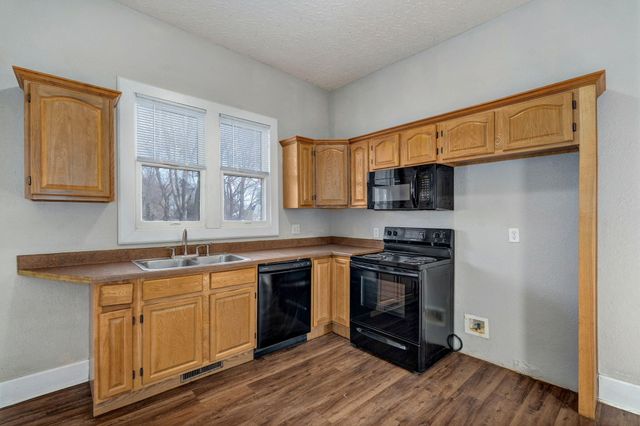 1220 N Grant Avenue, Springfield, MO 65802