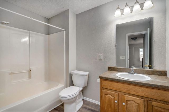 1220 N Grant Avenue, Springfield, MO 65802