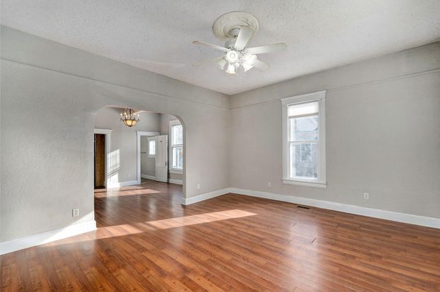 1220 N Grant Avenue, Springfield, MO 65802