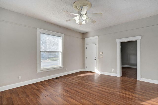 1220 N Grant Avenue, Springfield, MO 65802