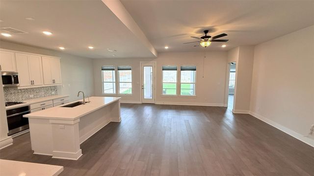 1849 Donetto DR, Leander, TX 78641