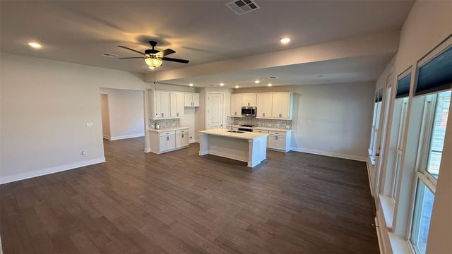 1849 Donetto DR, Leander, TX 78641