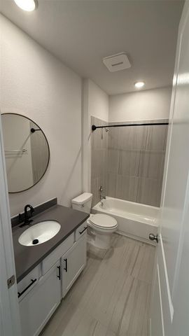 1849 Donetto DR, Leander, TX 78641