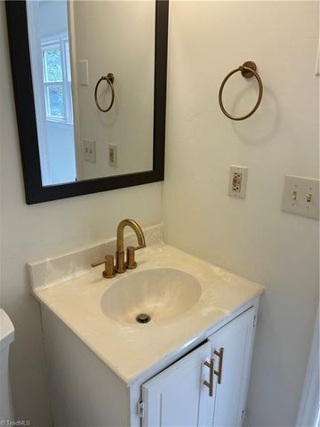 2735 Stratford Drive, Greensboro, NC 27408