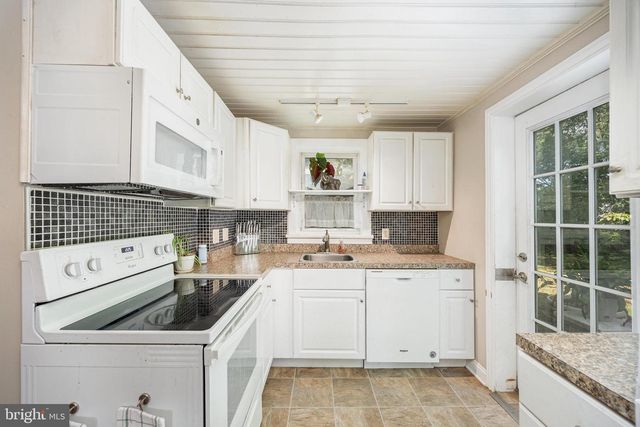 504 HOGESTOWN ROAD, Mechanicsburg, PA 17050