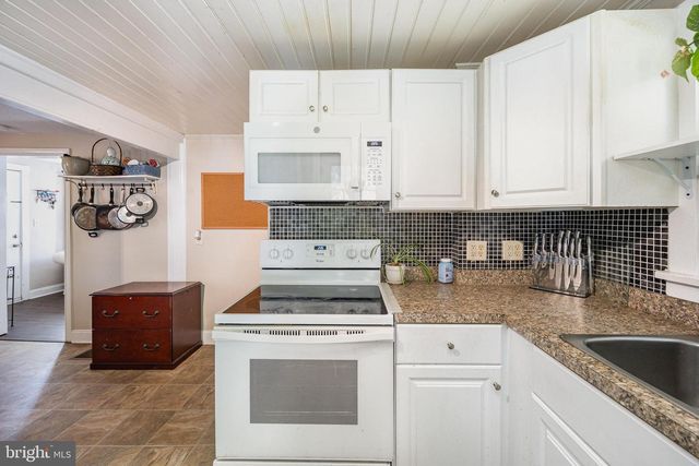 504 HOGESTOWN ROAD, Mechanicsburg, PA 17050