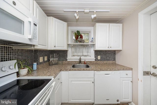 504 HOGESTOWN ROAD, Mechanicsburg, PA 17050