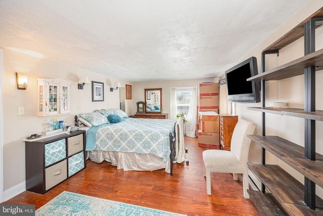 504 HOGESTOWN ROAD, Mechanicsburg, PA 17050