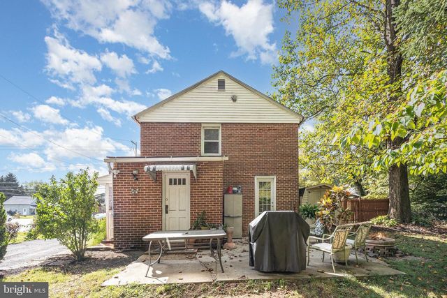 504 HOGESTOWN ROAD, Mechanicsburg, PA 17050