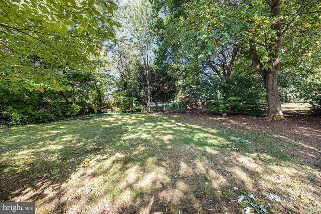 504 HOGESTOWN ROAD, Mechanicsburg, PA 17050