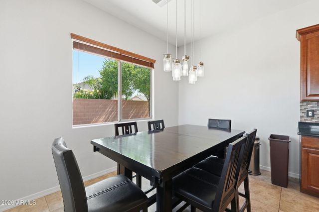 1228 E ARROWHEAD Trail, Gilbert, AZ 85297