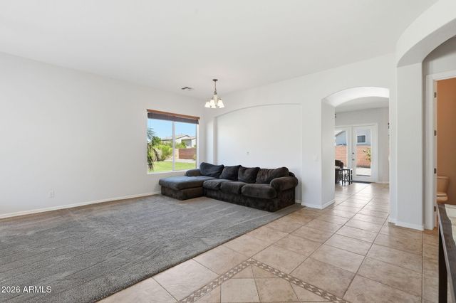 1228 E ARROWHEAD Trail, Gilbert, AZ 85297