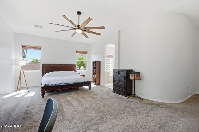 1228 E ARROWHEAD Trail, Gilbert, AZ 85297