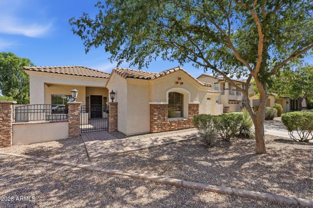 1228 E ARROWHEAD Trail, Gilbert, AZ 85297