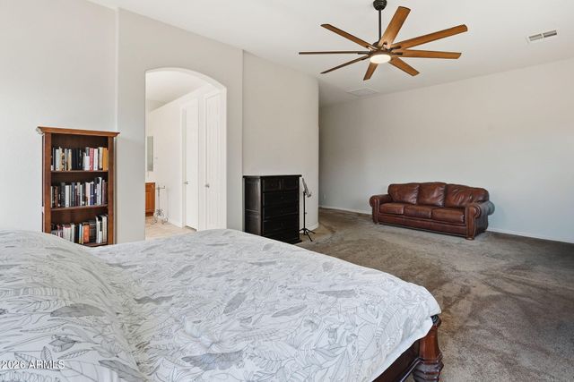 1228 E ARROWHEAD Trail, Gilbert, AZ 85297