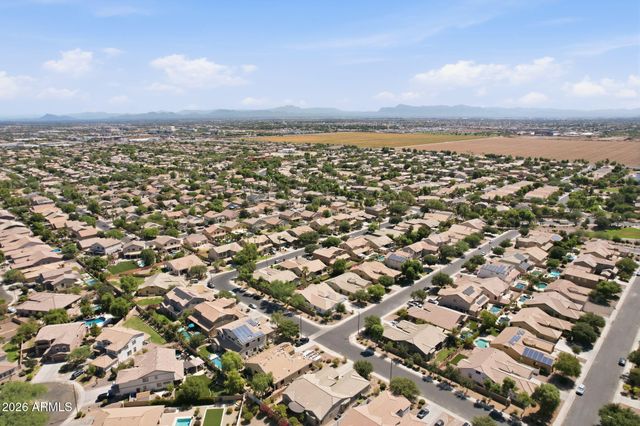 1228 E ARROWHEAD Trail, Gilbert, AZ 85297