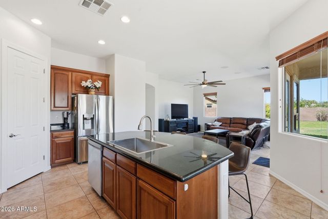 1228 E ARROWHEAD Trail, Gilbert, AZ 85297