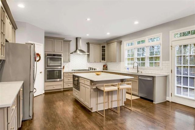 520 Pickford Place, South Fulton, GA 30349