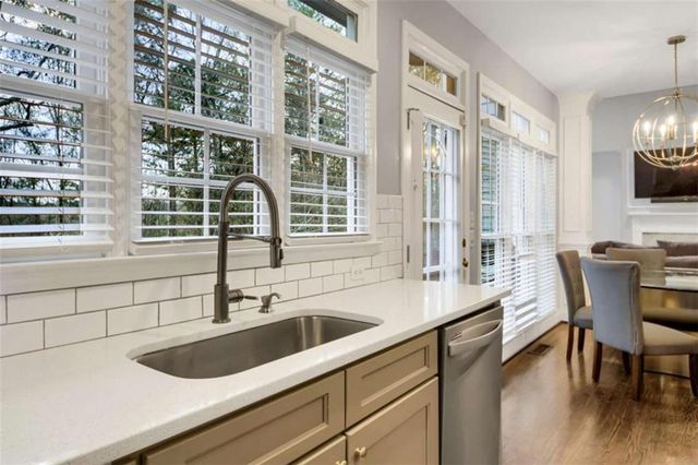 520 Pickford Place, South Fulton, GA 30349