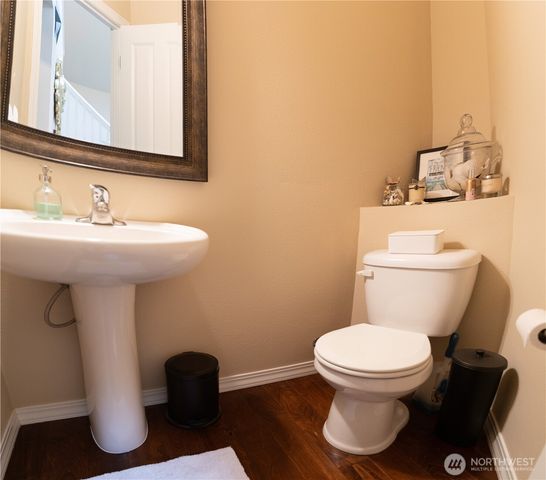 27661 Mcintosh Loop NE, Kingston, WA 98346