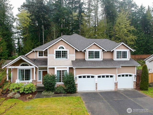 27661 Mcintosh Loop NE, Kingston, WA 98346
