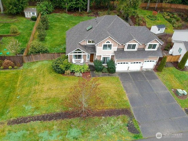27661 Mcintosh Loop NE, Kingston, WA 98346