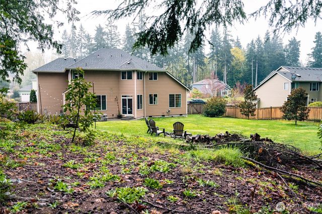 27661 Mcintosh Loop NE, Kingston, WA 98346