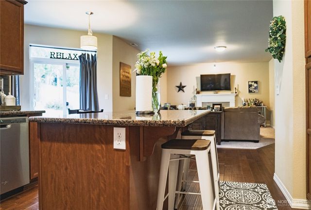 27661 Mcintosh Loop NE, Kingston, WA 98346