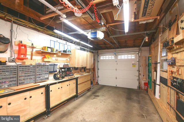 1448 WHEATON LN, North Wales, PA 19454