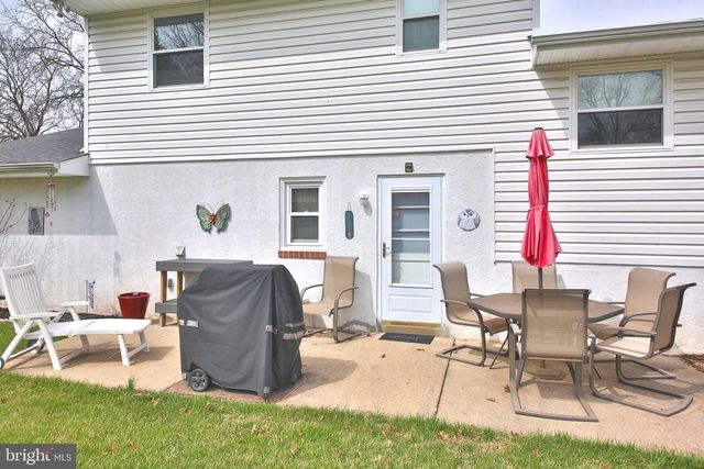 1448 WHEATON LN, North Wales, PA 19454