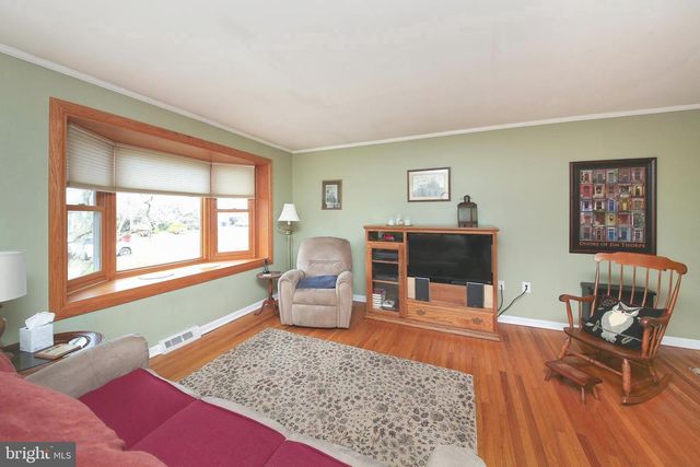 1448 WHEATON LN, North Wales, PA 19454