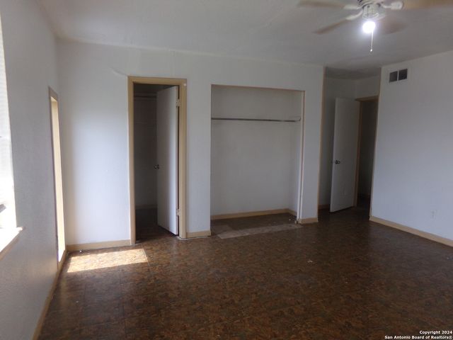 4835 Gus Eckert Rd Apt 3, San Antonio, TX 78240