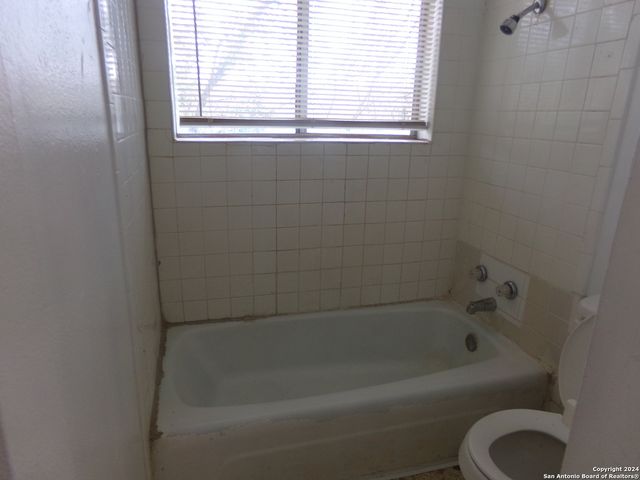 4835 Gus Eckert Rd Apt 3, San Antonio, TX 78240