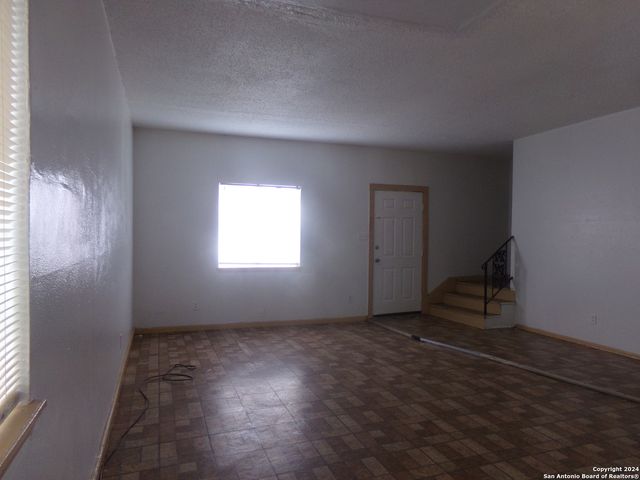 4835 Gus Eckert Rd Apt 3, San Antonio, TX 78240