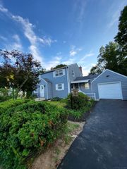 29 Rangely Drive, Trumbull, CT 06611