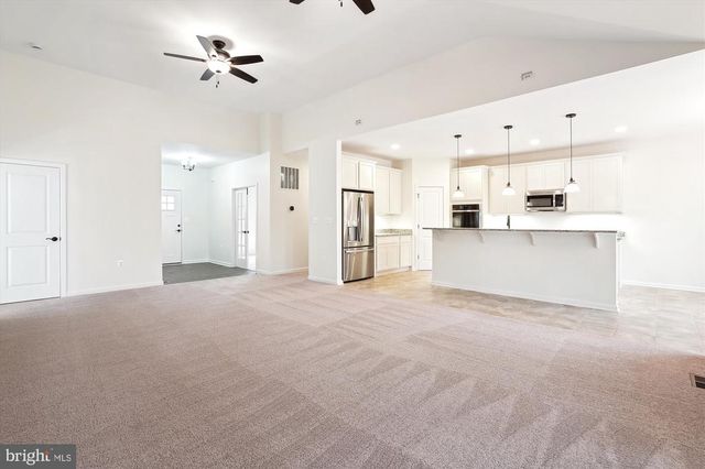 14 HOOPERS RUN LN, Richardsville, VA 22736