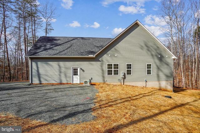 14 HOOPERS RUN LN, Richardsville, VA 22736