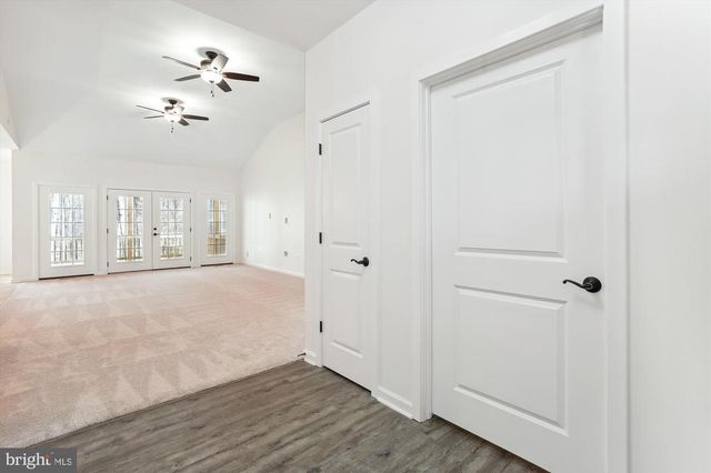 14 HOOPERS RUN LN, Richardsville, VA 22736