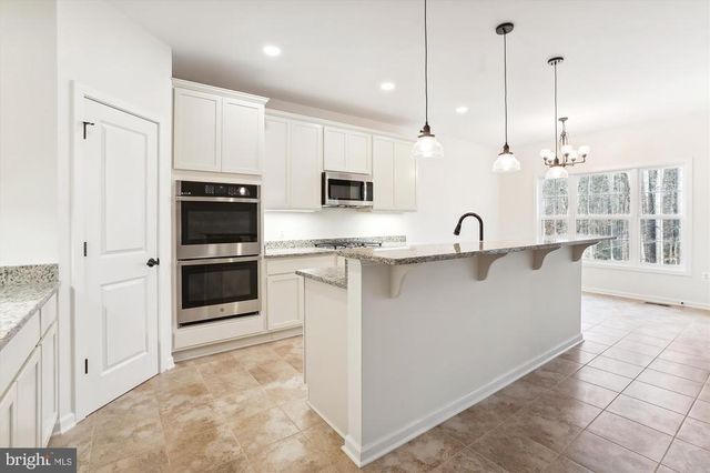 14 HOOPERS RUN LN, Richardsville, VA 22736