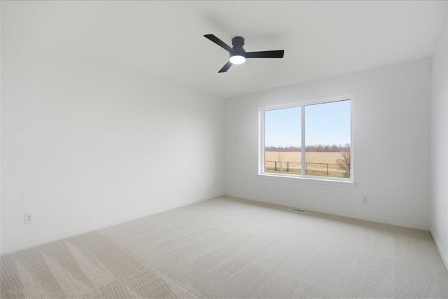 121 Hackberry Dr, Palo, IA 52324