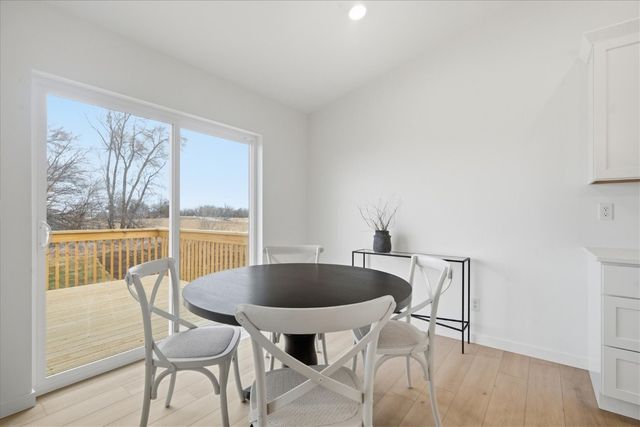 121 Hackberry Dr, Palo, IA 52324