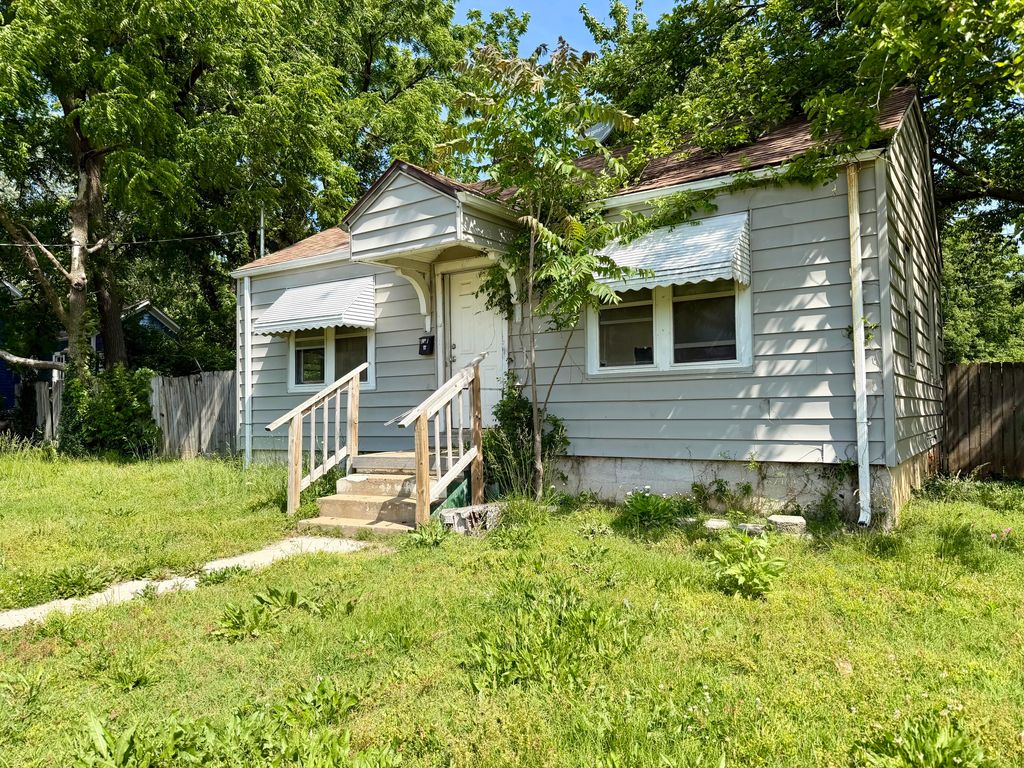 815 E Locust Street, Springfield, MO 65803