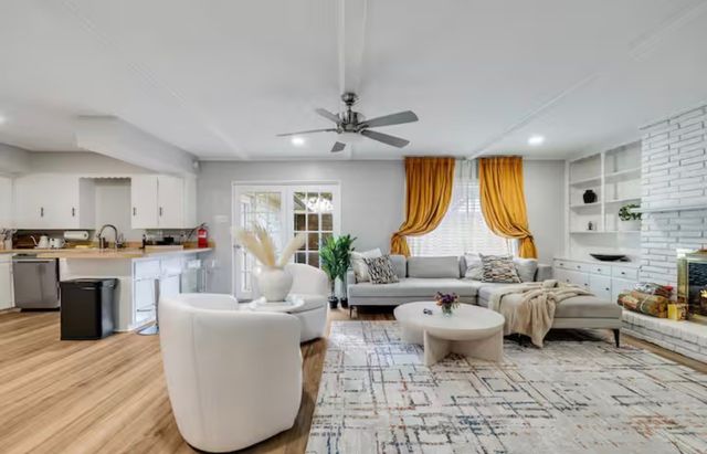 9005 Villa Park Circle, Dallas, TX 75225