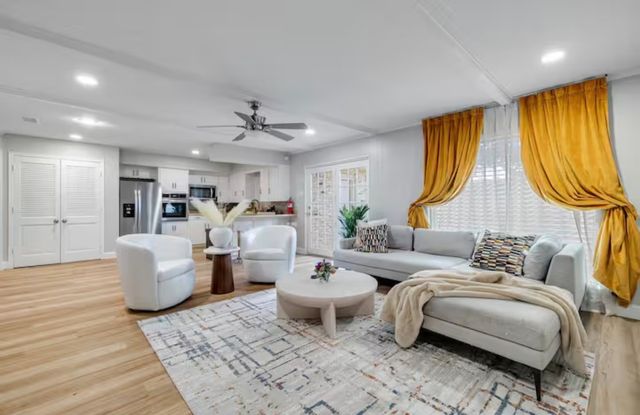 9005 Villa Park Circle, Dallas, TX 75225