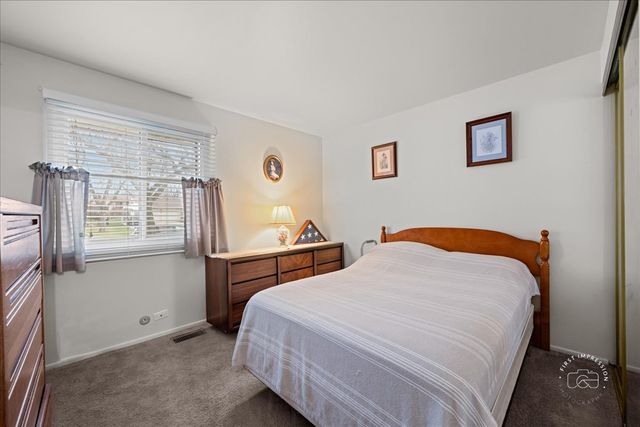 631 Venice Court, Schaumburg, IL 60193