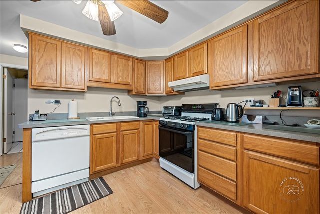 631 Venice Court, Schaumburg, IL 60193