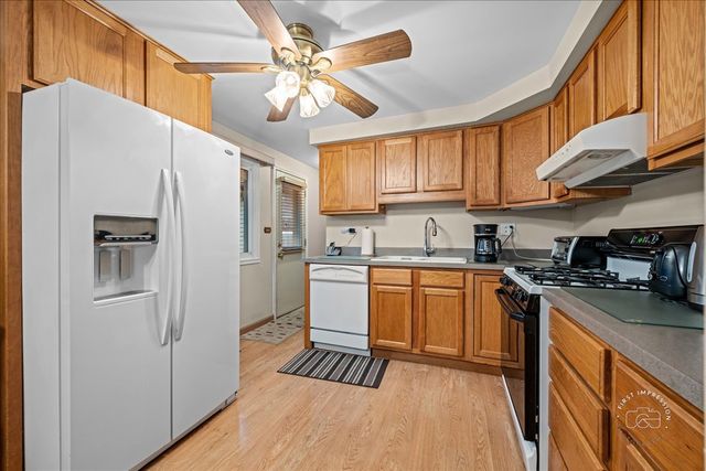 631 Venice Court, Schaumburg, IL 60193