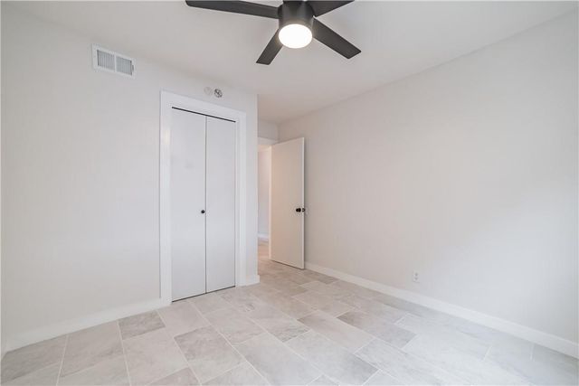 2600 Penny LN 118, Austin, TX 78757