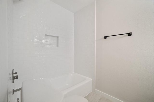 2600 Penny LN 118, Austin, TX 78757