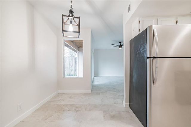 2600 Penny LN 118, Austin, TX 78757